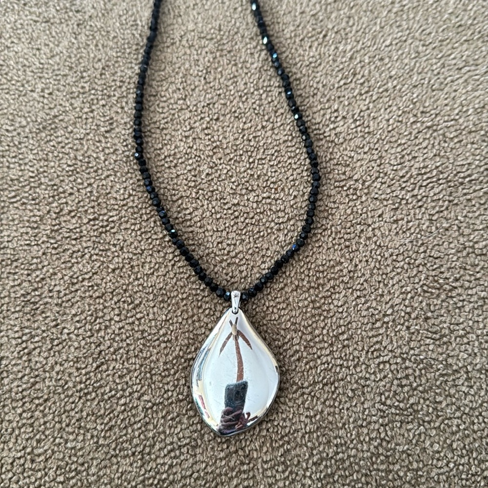 Stella & Dot Black Glass & Metal 18” Necklace with Charm (TD)